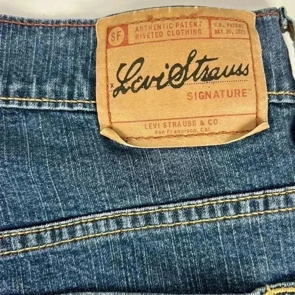 Levi's Women's Bootcut Jeans Size 10  Mid Rise - Picture 13 of 13